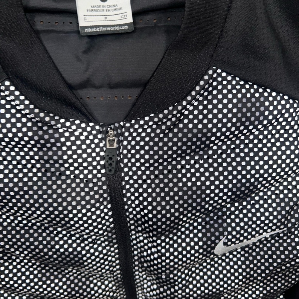 Nike Black and White Dotted Zip Vest - Picture 2 of 2